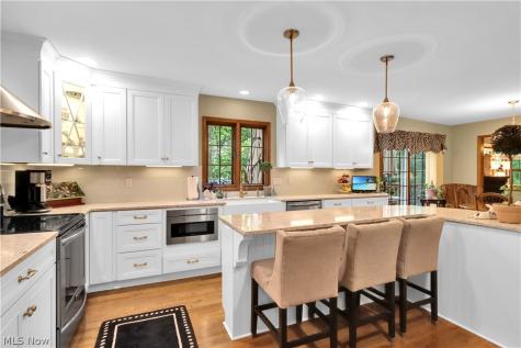 8015 Hansom Place Mentor OH 44060