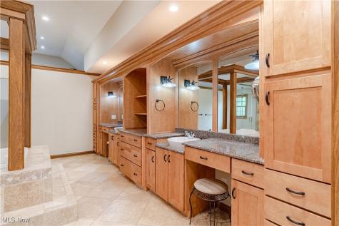 3283 Truxton Place Avon OH 44011