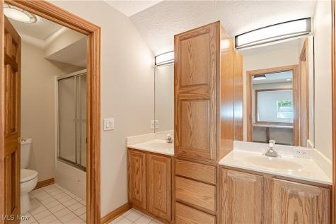 3283 Truxton Place Avon OH 44011