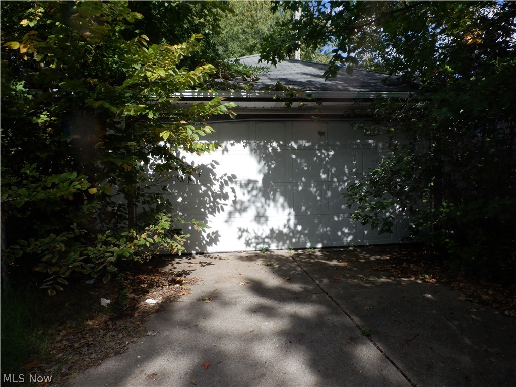 1565 E 172nd Street Cleveland OH 44110