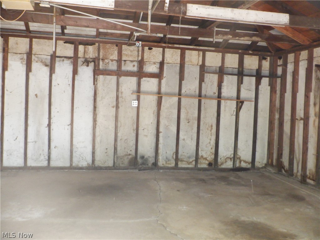 1565 E 172nd Street Cleveland OH 44110