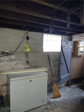 2224 W 101 Street Street Cleveland OH 44102