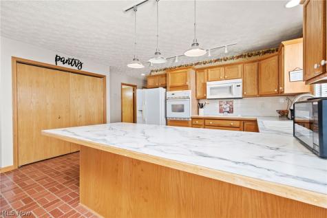 249 Waverly Avenue Wadsworth OH 44281