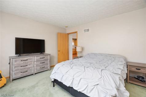 249 Waverly Avenue Wadsworth OH 44281