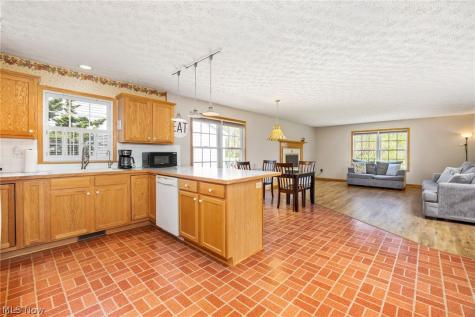 249 Waverly Avenue Wadsworth OH 44281