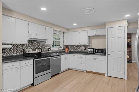 1511 Winslow Drive Hudson OH 44236
