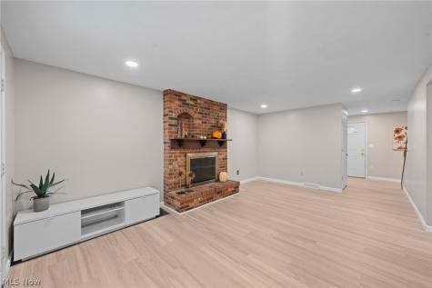 1511 Winslow Drive Hudson OH 44236