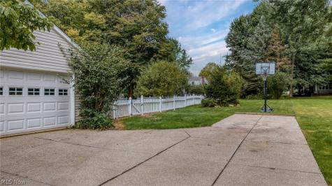 1511 Winslow Drive Hudson OH 44236