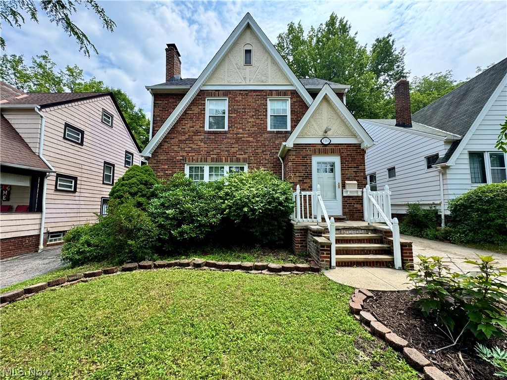 1163 Oxford Road Cleveland Heights OH 44121