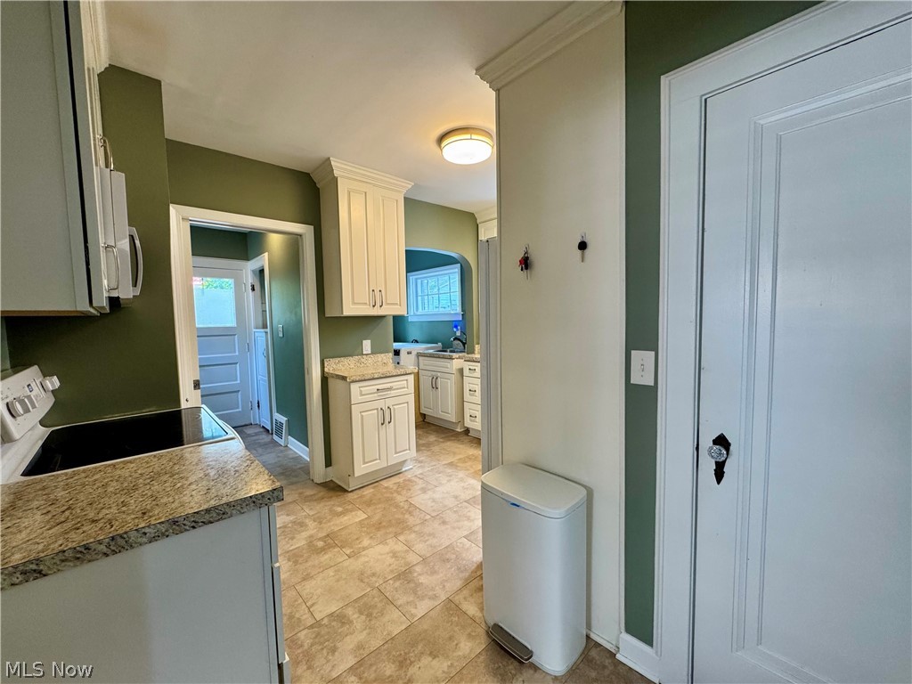 1163 Oxford Road Cleveland Heights OH 44121
