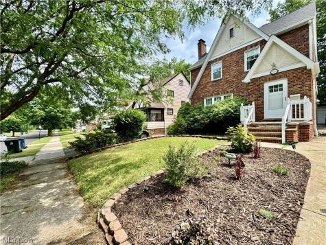 1163 Oxford Road Cleveland Heights OH 44121