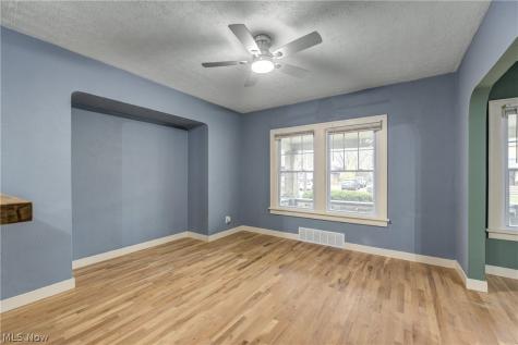 2127 Marlindale Road Cleveland Heights OH 44118