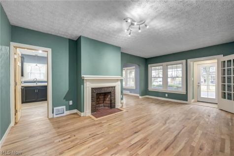 2127 Marlindale Road Cleveland Heights OH 44118