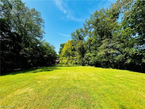 1572 Wall Road Wadsworth OH 44281