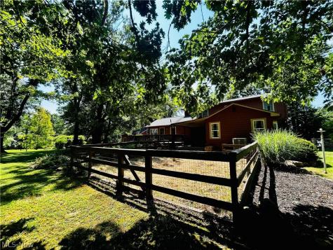 1572 Wall Road Wadsworth OH 44281