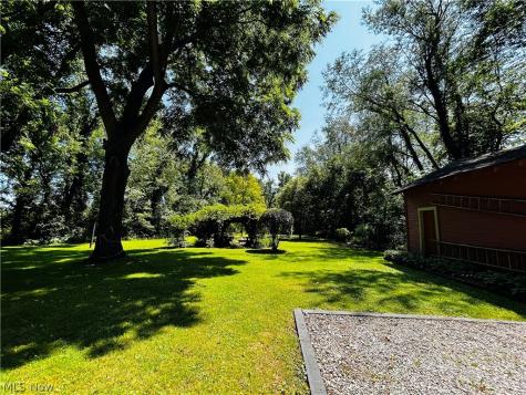 1572 Wall Road Wadsworth OH 44281