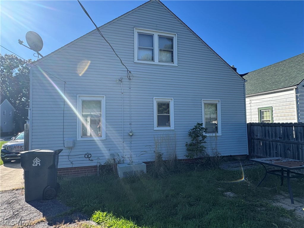 871 Lecona Road Cleveland Heights OH 44121