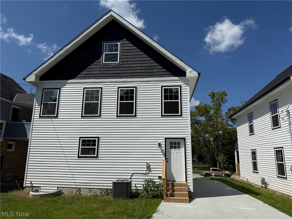3607 Hildana Road Shaker Heights OH 44120