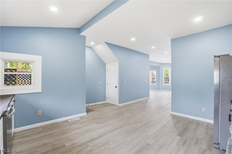 766 E Summit Alliance OH 44601