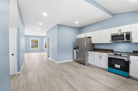 766 E Summit Alliance OH 44601