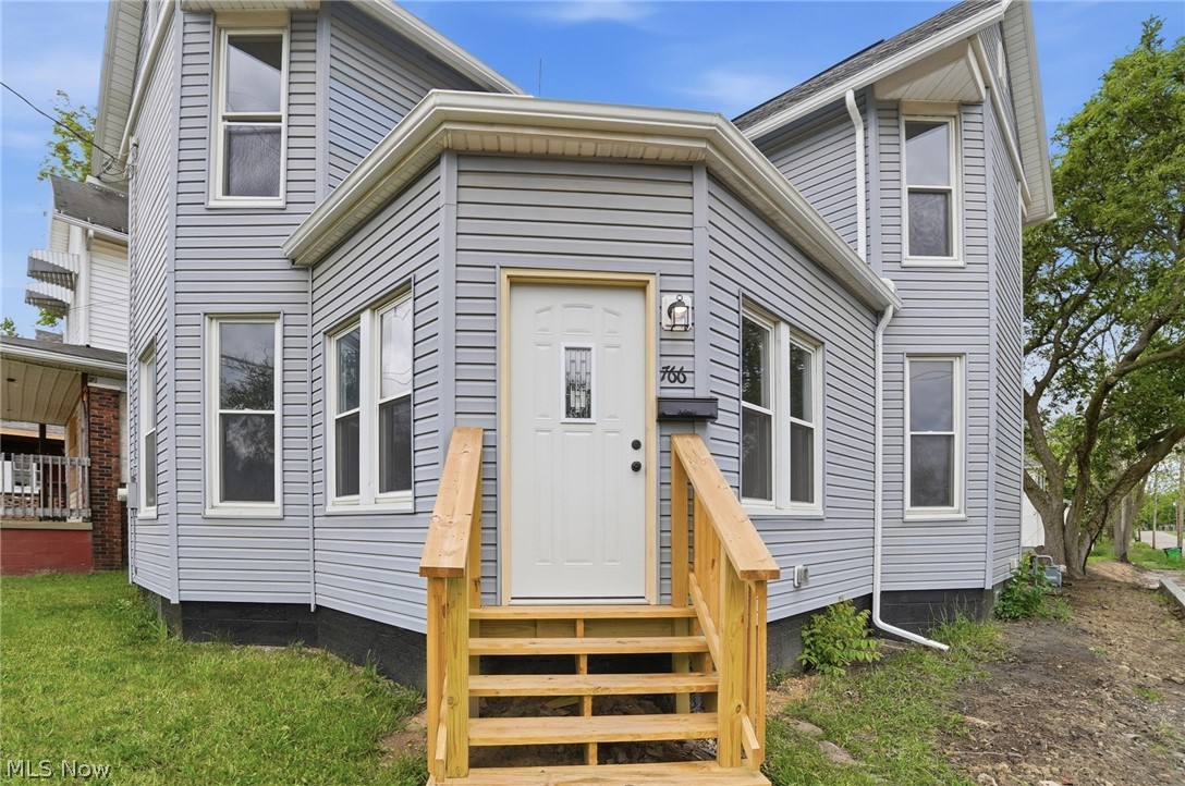 766 E Summit Alliance OH 44601