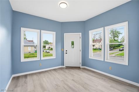 766 E Summit Alliance OH 44601
