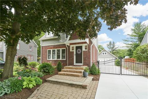 2045 Lorena Avenue Akron OH 44313