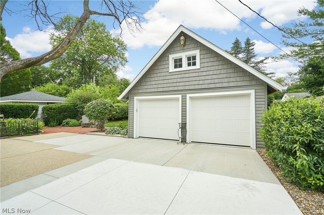 2045 Lorena Avenue Akron OH 44313