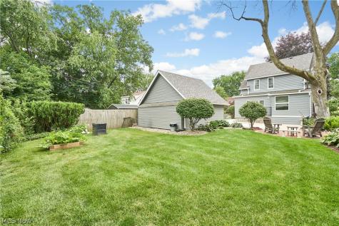 2045 Lorena Avenue Akron OH 44313