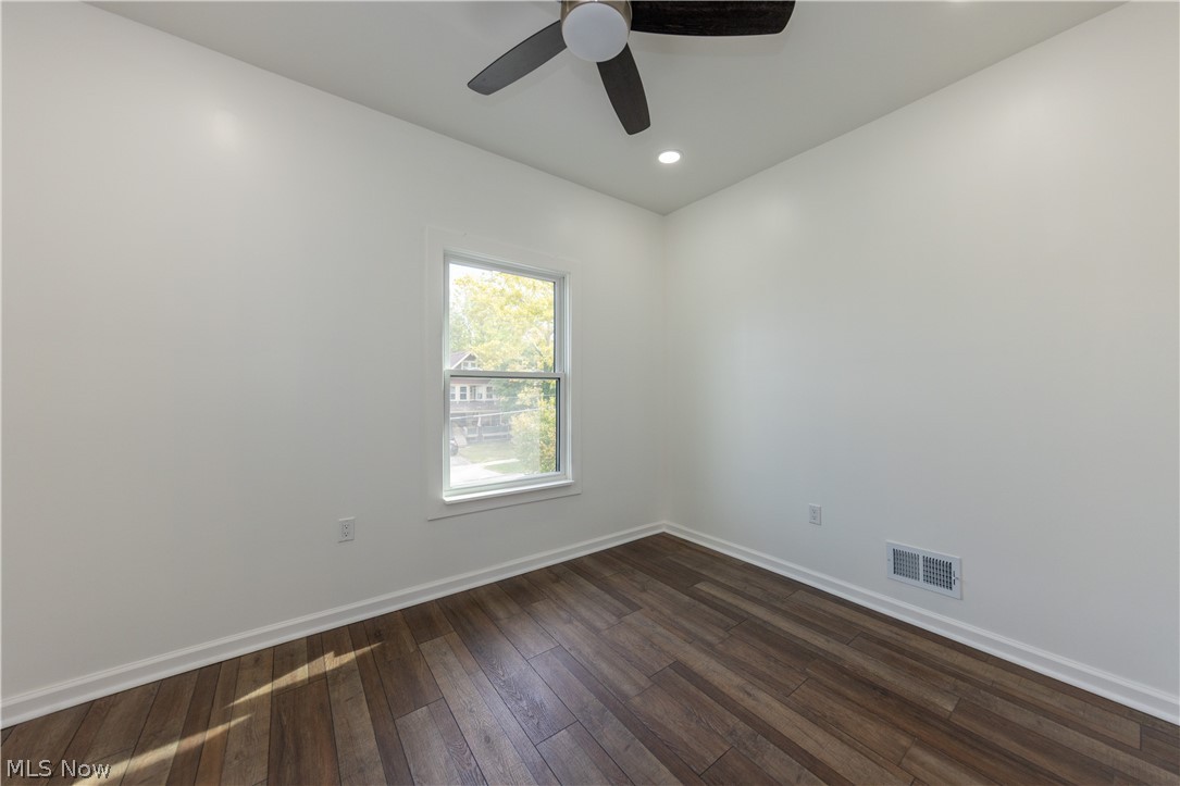 1672 Robinwood Avenue Lakewood OH 44107