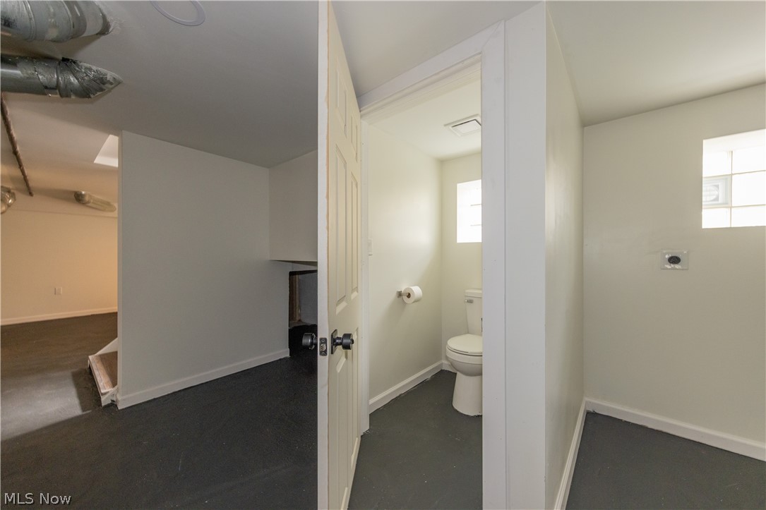 1672 Robinwood Avenue Lakewood OH 44107