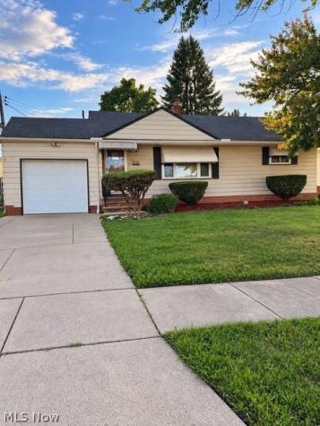 15600 Glenwood Avenue Maple Heights OH 44137