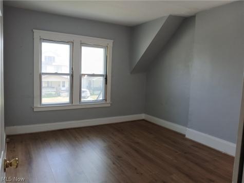 15409 Parkgrove Avenue Cleveland OH 44110