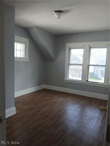 15409 Parkgrove Avenue Cleveland OH 44110