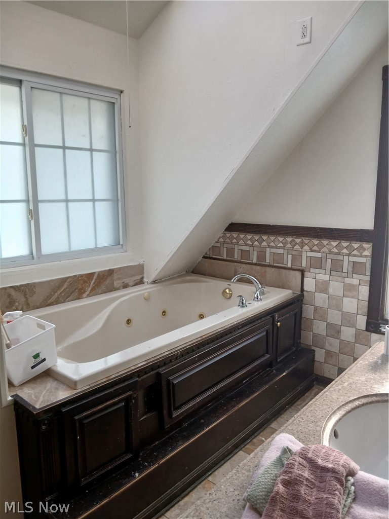 15409 Parkgrove Avenue Cleveland OH 44110
