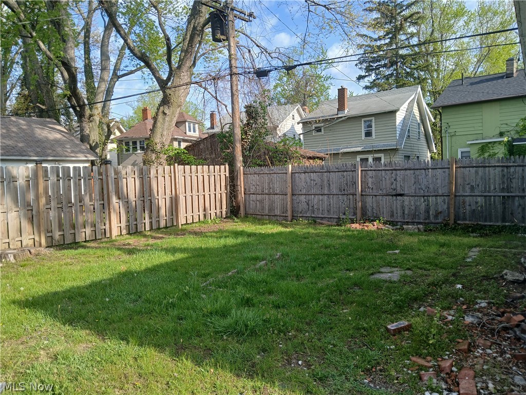 15409 Parkgrove Avenue Cleveland OH 44110