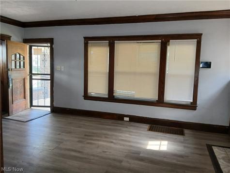 15409 Parkgrove Avenue Cleveland OH 44110