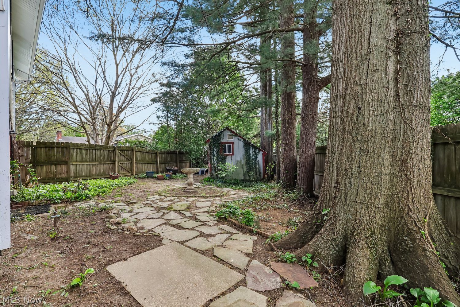 2063 Larchmont Road Akron OH 44313