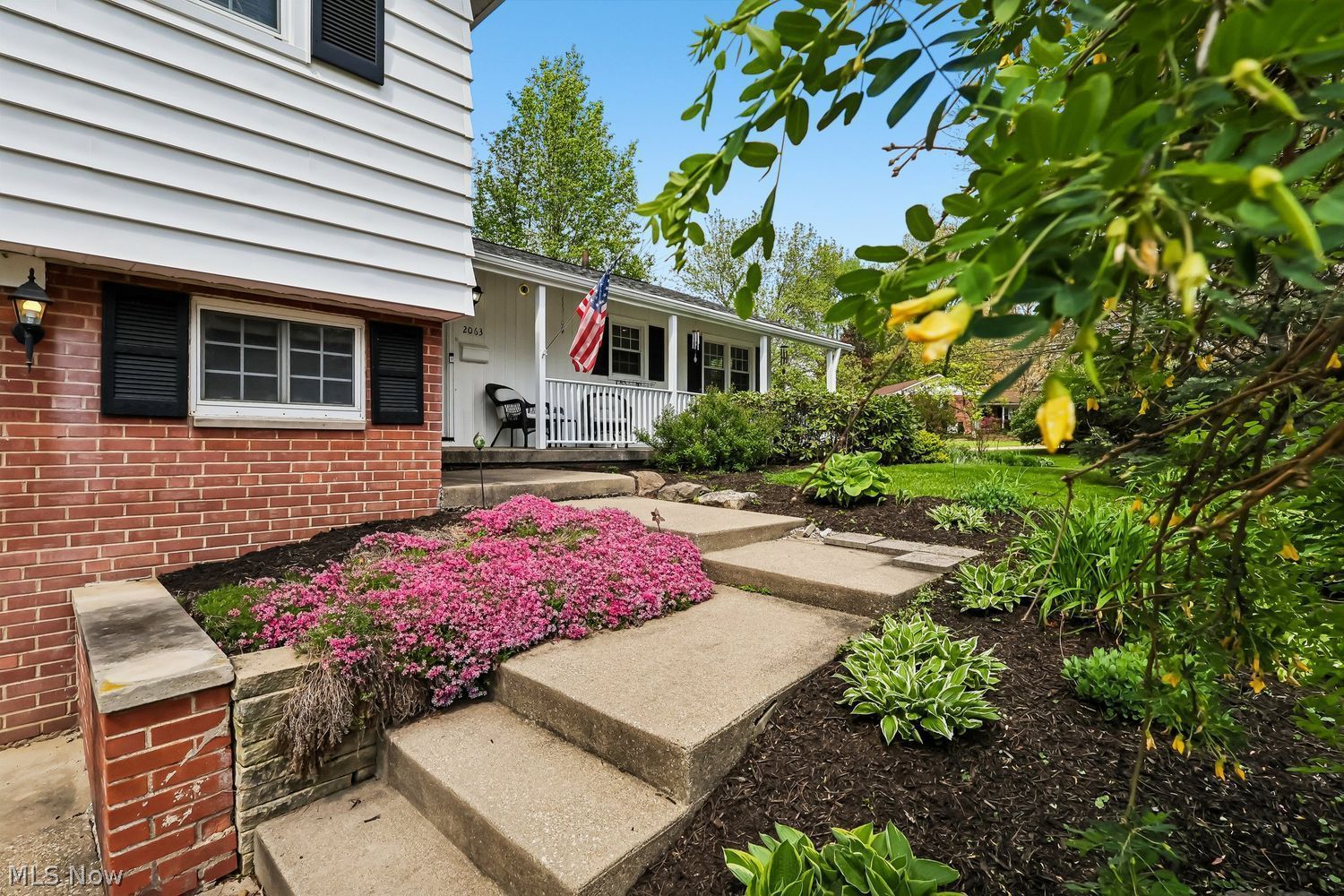 2063 Larchmont Road Akron OH 44313