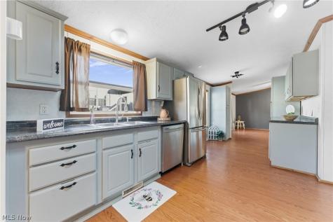 1005 Overlook Drive SW Canton OH 44706