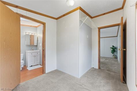1005 Overlook Drive SW Canton OH 44706