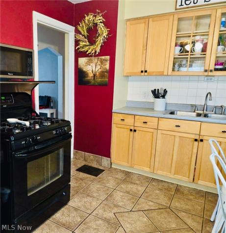 2402 E 35th Street Lorain OH 44055