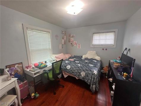 5220 Royalwood Road North Royalton OH 44133