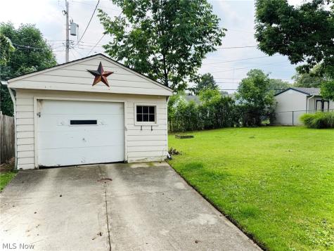 3161 Marda Drive Parma OH 44134
