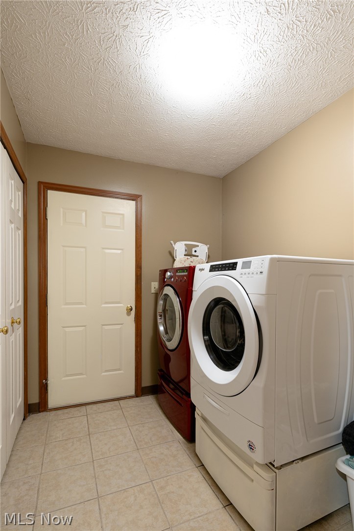 16368 N Laguardia Strongsville OH 44136