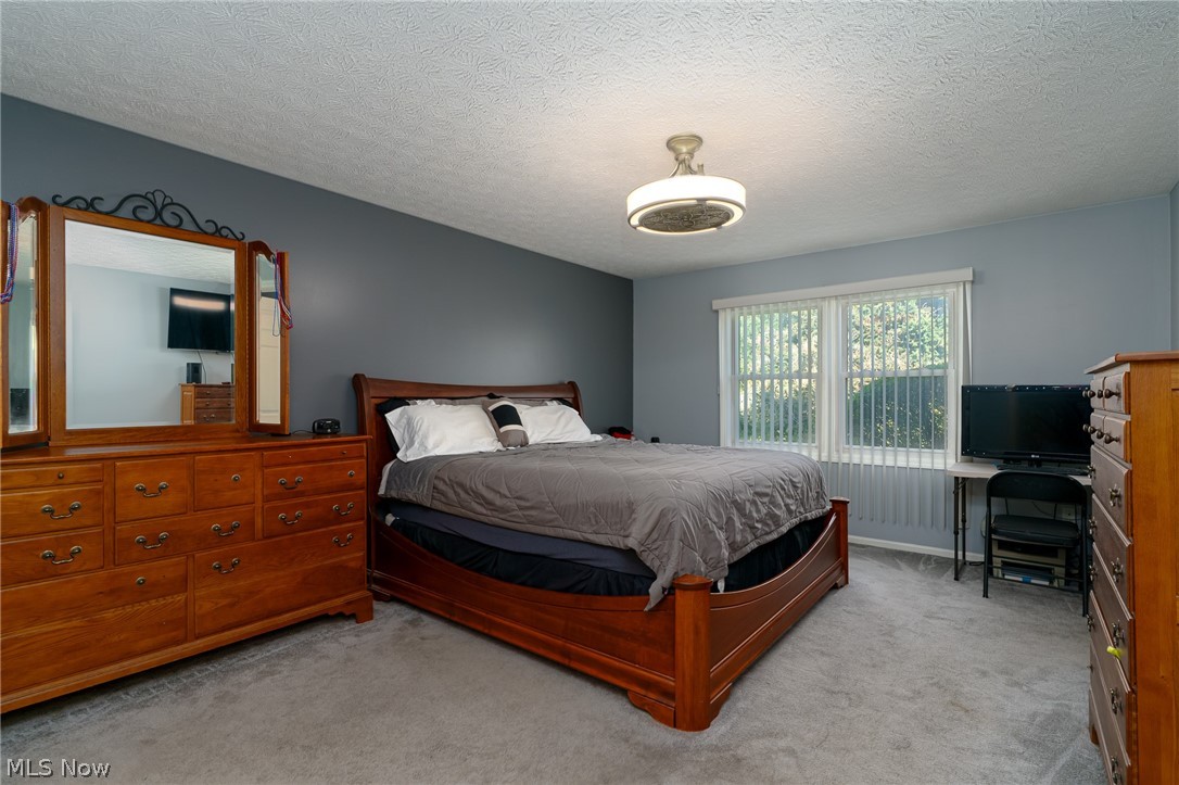 16368 N Laguardia Strongsville OH 44136