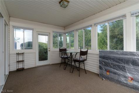 16368 N Laguardia Strongsville OH 44136