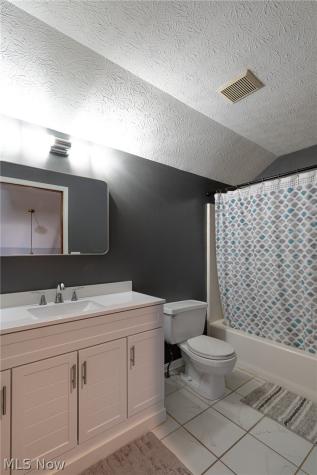 16368 N Laguardia Strongsville OH 44136