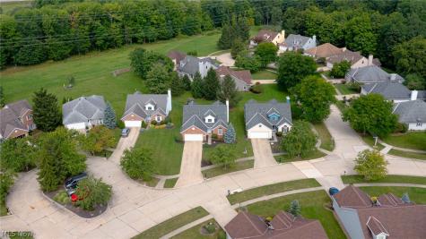 16368 N Laguardia Strongsville OH 44136
