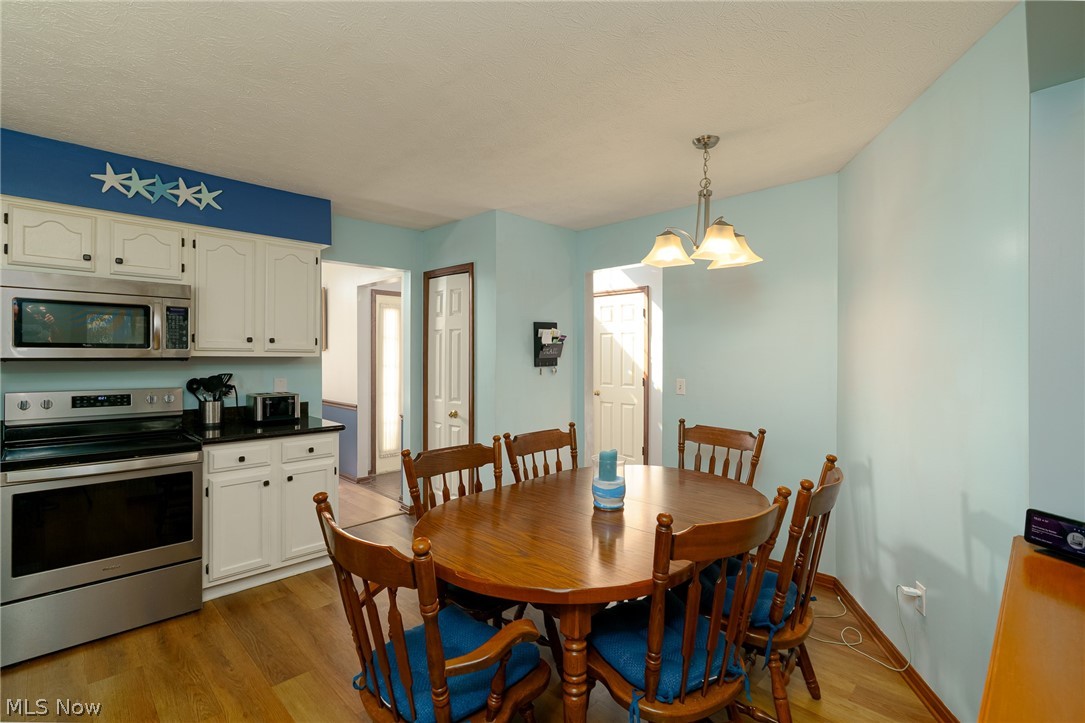 16368 N Laguardia Strongsville OH 44136